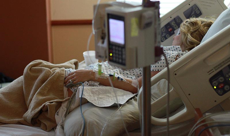 Estudio reporta remisión completa en pacientes con cáncer de recto Dostarlimab