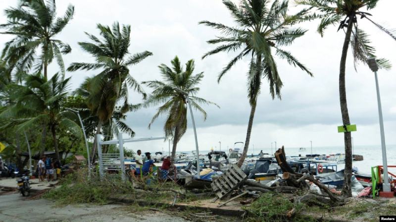 "Pudo ser peor": La isla colombiana de San Andrés se recupera tras el paso del huracán Julia paso del huracán Julia