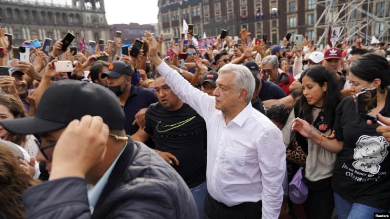 marcha multitudinaria en Ciudad de México