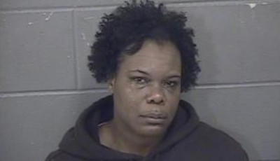 Jurado del condado de Jackson condena a mujer por golpear a dos niños