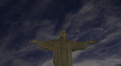 estatua del Cristo Redentor se apaga en apoyo a Vinicius Júnior