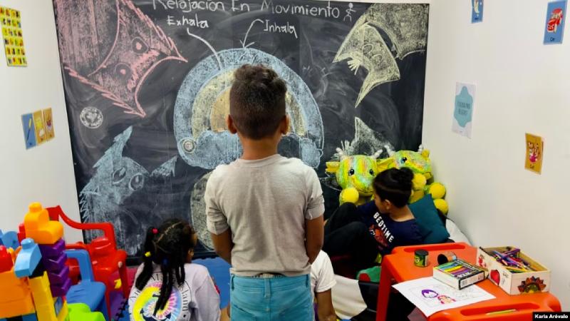 Antuán tiene 4 años y pinta monstruos de colores: los peligros de la ruta migrante para los niños y las mujeres peligros de la ruta migrante