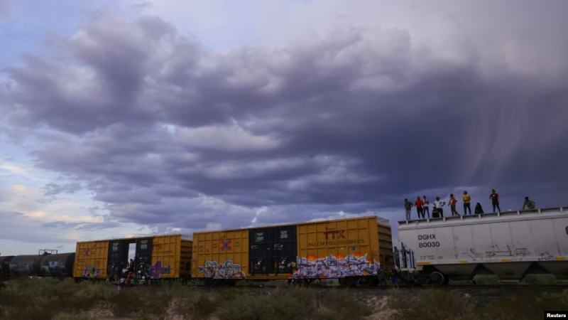 Estados Unidos cierra dos puentes ferroviarios hacia México en medio de aumento de inmigrantes