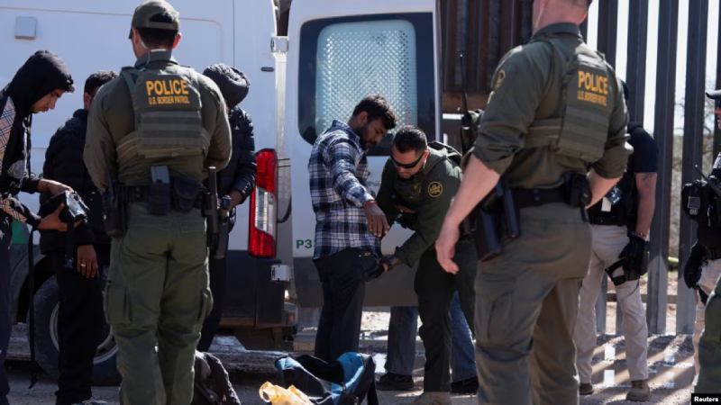migrantes irregulares en la frontera