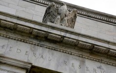 La Fed mantendría las tasas de interés mientras la inflación reduce esperanzas de recortes