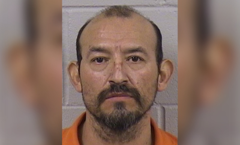 Sospechoso enfrenta cargos por triple homicidio en Kansas City Sospechoso enfrenta cargos por triple homicidio en Kansas City