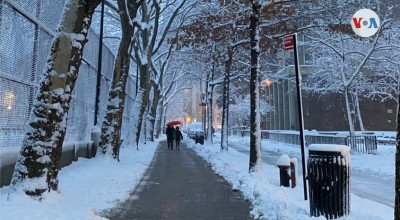 Tormenta invernal deja más de 30 centímetros de nieve en noreste de EEUU