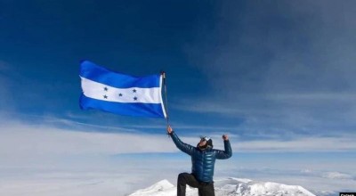Hondureño que alcanzó la cima del Monte Everes
