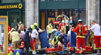 Automóvil embiste a multitud en calle de Berlín