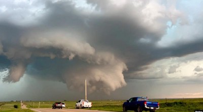 Ola de calor desencadena grandes tormentas y cortes de energía
