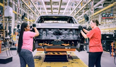 Ford ha comenzado a planificar un sistema híbrido enchufable