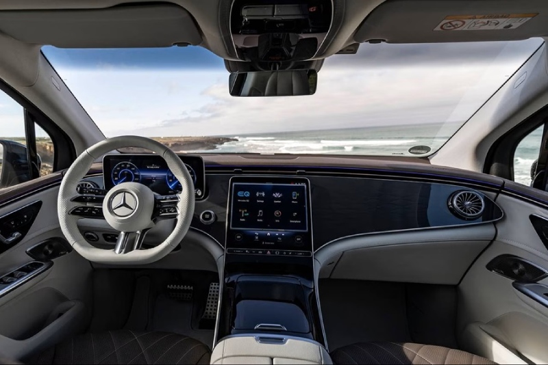 Mercedes-Benz EQE del 2026