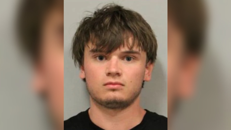 Hombre de Kansas irá a juicio por apuñalar al capitán de un barco en Hawái